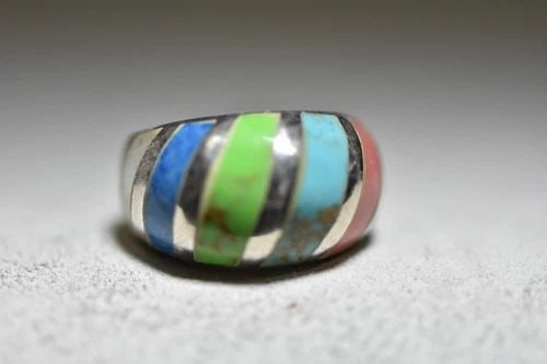 TURQUOISE RING MOP DOME BUBBLE BAND STERLING SILVER WOMEN GIRLS: TURQUOISE RING MOP DOME BUBBLE BAND STERLING SILVER WOMEN GIRLS Turquoise ring MOP dome bubble band sterling silver women girls Size 6.25 Weight. 6.6g Length 1 /2" Width. 5/8" Thinnest part of the rin