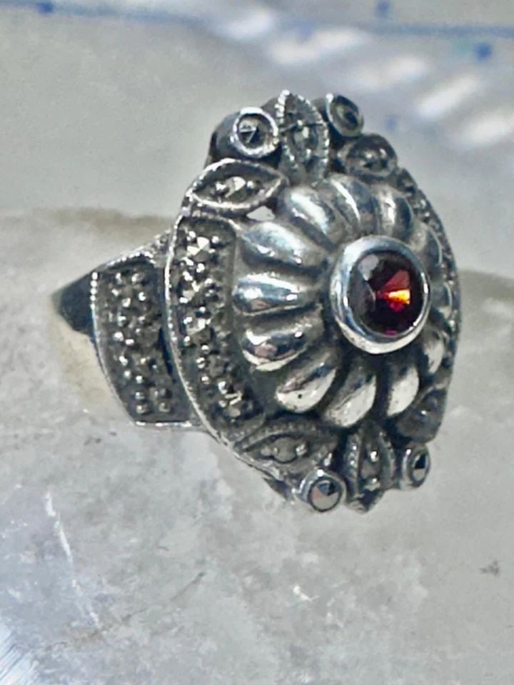 ART DECO RING MARCASITE BAND GARNET SOLID BAND SIZE 4.50 STERLING SILVER WOMEN G (1 of 2)