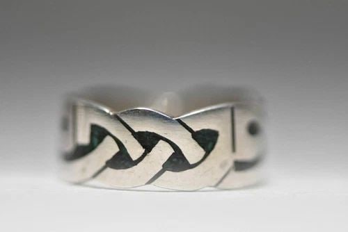 CELTIC RING SIZE 8.50 CELTIC KNOT BAND TURQUOISE CHIPS TRIBAL SOUTHWEST STERLIN (1 of 1)