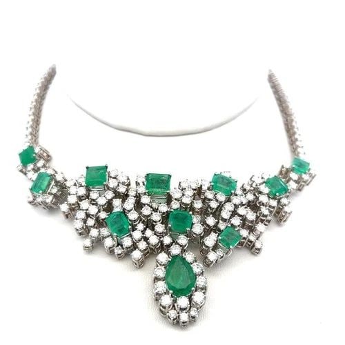 16 CARAT ROUND BRILLIANT DIAMOND 10.50 CARAT EMERALD 18K WG STATEMENT NECKLACE (1 of 2)