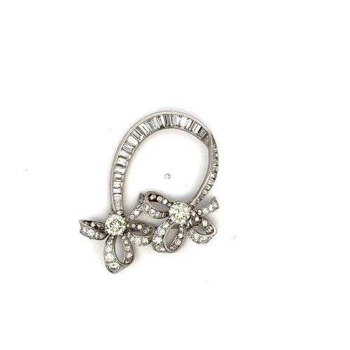 PLATINUM PIN BROOCH WITH 8.05 CARAT ROUND AND BAGUETTE DIAMONDS O VS1/VS2 GIA: PLATINUM PIN BROOCH WITH 8.05 CARAT ROUND AND BAGUETTE DIAMONDS O VS1/VS2 GIA PLATINUM PIN BROOCH WITH 8.05 CARAT ROUND AND BAGUETTE DIAMONDS O VS1/VS2 GIA PRODUCT DESCRIPTION Video: Video Link Detail