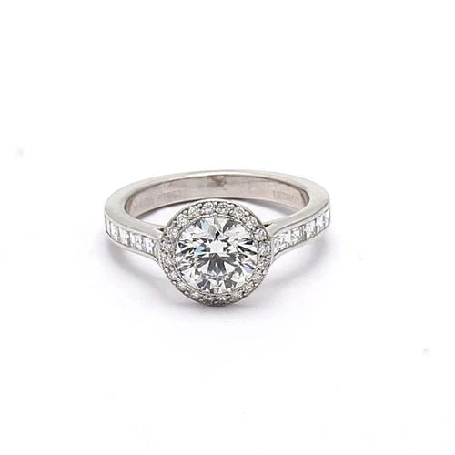 TIFFANY & CO.. 1.22 CARAT ROUND BRILLIANT G-VS1 DIAMOND PLATINUM RING: TIFFANY & CO.. 1.22 CARAT ROUND BRILLIANT G-VS1 DIAMOND PLATINUM RING Tiffany & Co. Tiffany & Co.. 1.22 Carat Round Brilliant G-VS1 Diamond Platinum Ring Details Department Unisex Adults Main Stone Di