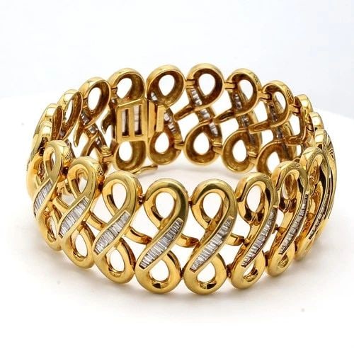 18K YELLOW GOLD LINK BRACELET WITH 4.5 CARAT TAPERED BAGUETTE I-VS1 DIAMONDS (1 of 2)
