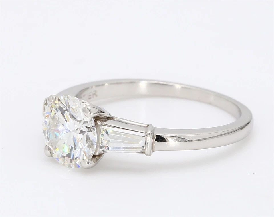 CARTIER 1.52 CARAT ROUND BRILLIANT SHAPE F-VS2 DIAMOND PLATINUM ENGAGEMENT RING (1 of 1)