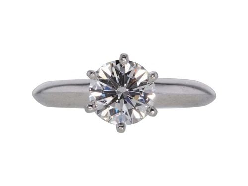 TIFFANY & CO.. 1.09 CARAT ROUND BRILLIANT F-VS1 DIAMOND PLATINUM RING: TIFFANY & CO.. 1.09 CARAT ROUND BRILLIANT F-VS1 DIAMOND PLATINUM RING Title: Tiffany and Co 1.09 Carat Round Brilliant F-VS1 Diamond Platinum Engagement Ring Style: Engagement Metal: Platinum Gemstone