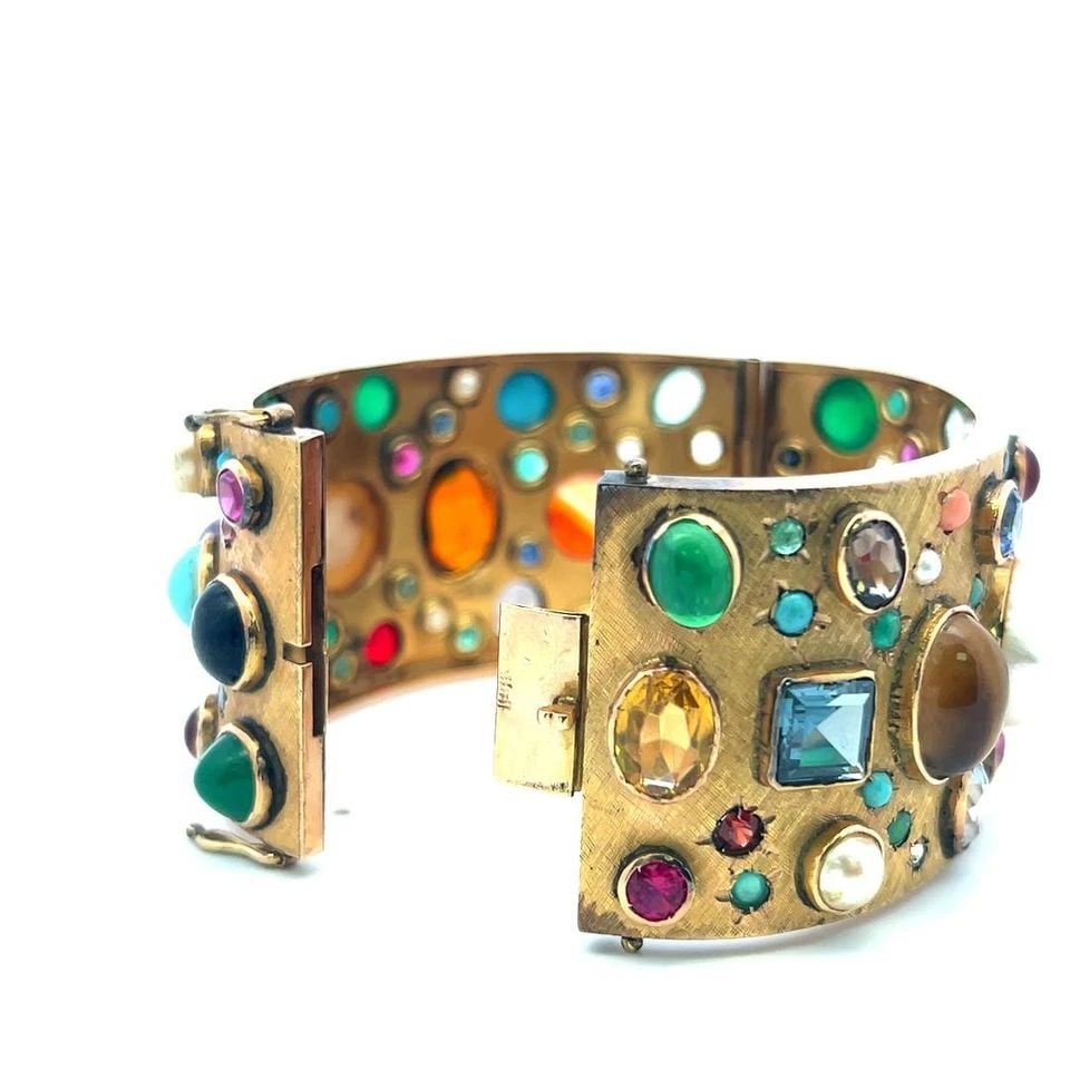 VINTAGE 14K YG BANGLE BRACELET WITH 2.5-14 MM MULTI-GEMSTONES 69.5 GRAMS: VINTAGE 14K YG BANGLE BRACELET WITH 2.5-14 MM MULTI-GEMSTONES 69.5 GRAMS VINTAGE 14K YG BANGLE BRACELET WITH 2.5-14 MM MULTI-GEMSTONES 69.5 GRAMS PRODUCT DESCRIPTION Detailed Description: This vintage