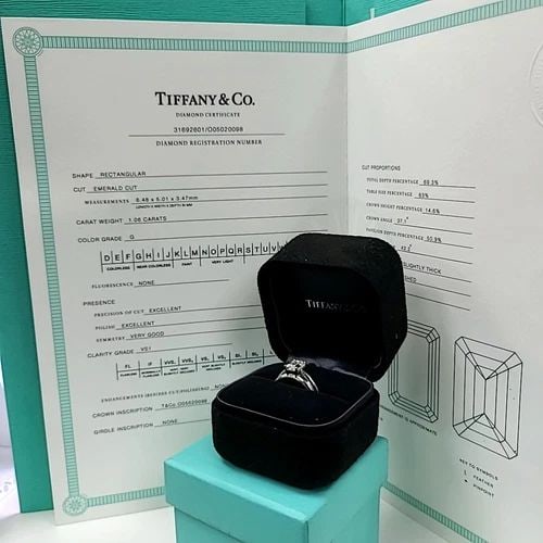 TIFFANY & CO. 1.06 CARAT EMERALD CUT G VS1 DIAMOND PLATINUM ENGAGEMENT RING (1 of 2)
