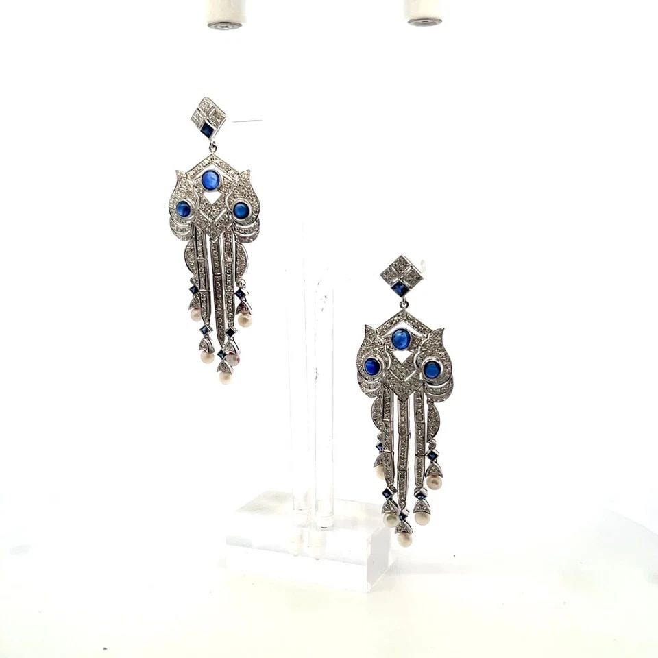 18K WHITE GOLD DANGLING EARRINGS WITH 4.7 CARAT ROUND DIAMONDS SAPPHIRES & PEARL: 18K WHITE GOLD DANGLING EARRINGS WITH 4.7 CARAT ROUND DIAMONDS SAPPHIRES & PEARL 18K WHITE GOLD DANGLING EARRINGS WITH 4.7 CARAT ROUND DIAMONDS SAPPHIRES & PEARL PRODUCT DESCRIPTION Video: Video Link 