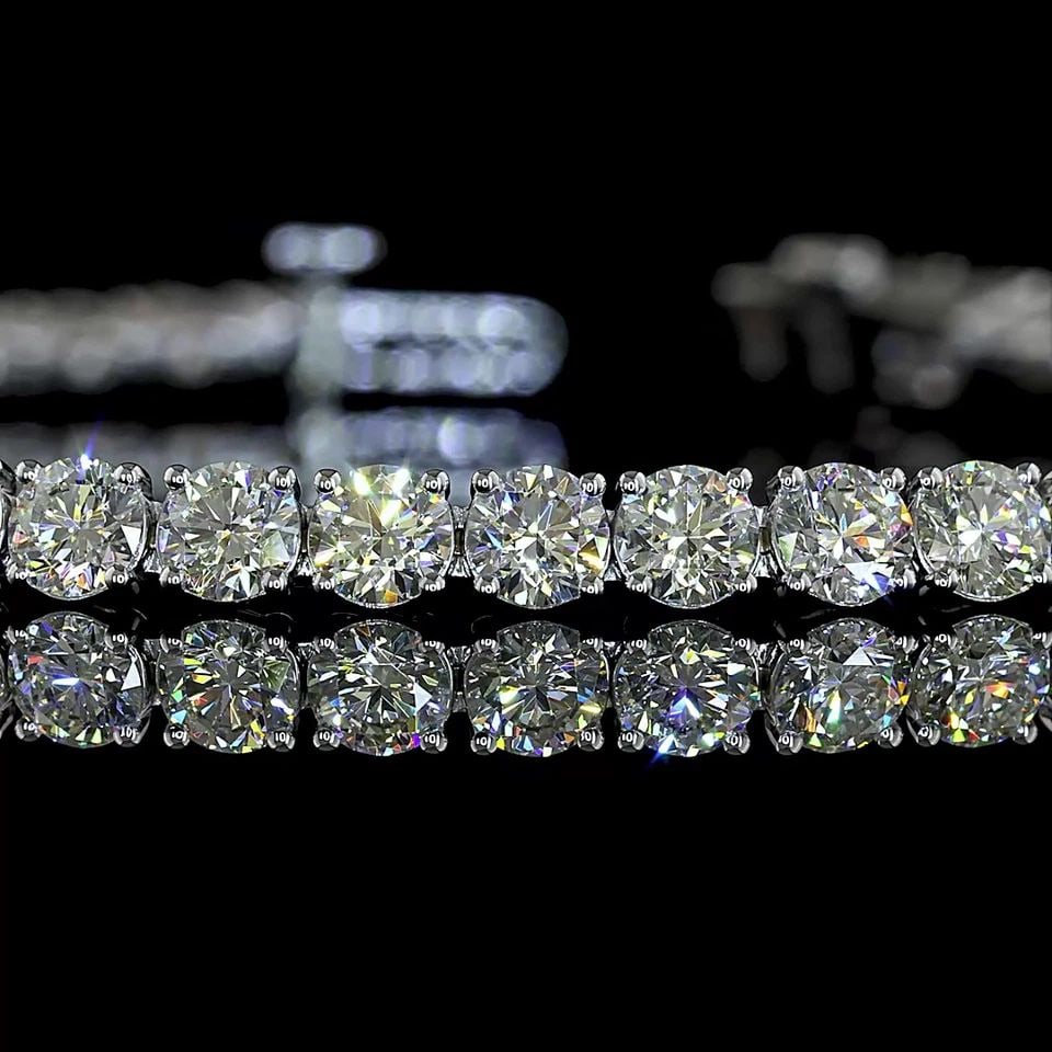 LAB-GROWN 6.88 CARAT ROUND -SI1 DIAMOND 14K WHITE GOLD TENNIS BRACELET: LAB-GROWN 6.88 CARAT ROUND -SI1 DIAMOND 14K WHITE GOLD TENNIS BRACELET Title: High-quality Brand-New Echo Friendly Elegant Lab-Grown 6.88 Carat Round -SI1 Diamond 14K White Gold Tennis Bracelet Video 