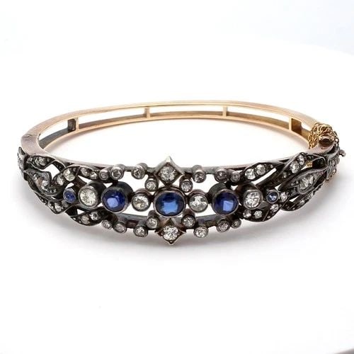 2.60 CARAT DIAMOND 1.70 CARAT SAPPHIRE 14K YELLOW GOLD/SILVER BANGLE BRACELET: 2.60 CARAT DIAMOND 1.70 CARAT SAPPHIRE 14K YELLOW GOLD/SILVER BANGLE BRACELET Title: 2.60 Carat J VS1 Diamond 1.70 Carat Sapphire 14 Karat Yellow Gold/Silver Bangle Bracelet Style: Bangle Metal: 14 Ka