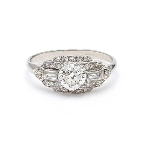 1.92CT CIRCULAR BRILLIANT DIAMOND PLATINUM VINTAGE WEDDING RING (GIA): 1.92CT CIRCULAR BRILLIANT DIAMOND PLATINUM VINTAGE WEDDING RING (GIA) Title: This elegant vintage platinum wedding ring features a beautifully balanced Art Deco–inspired design centered around a 1.0
