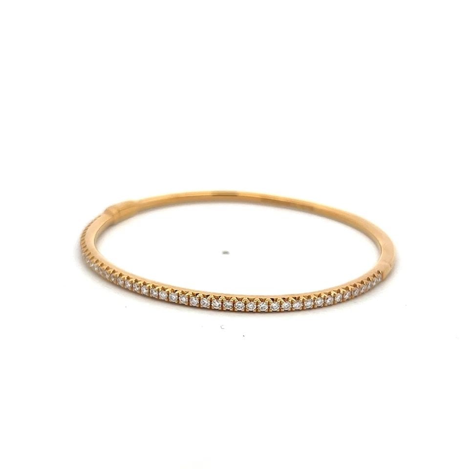 TIFFANY & CO 18K YELLOW GOLD BANGLE BRACELET WITH 1.35 CARAT ROUND F VS DIAMONDS: TIFFANY & CO 18K YELLOW GOLD BANGLE BRACELET WITH 1.35 CARAT ROUND F VS DIAMONDS TIFFANY & CO 18K YELLOW GOLD BANGLE BRACELET WITH 1.35 CARAT ROUND F VS DIAMONDS PRODUCT DESCRIPTION Designer: Tiffany 