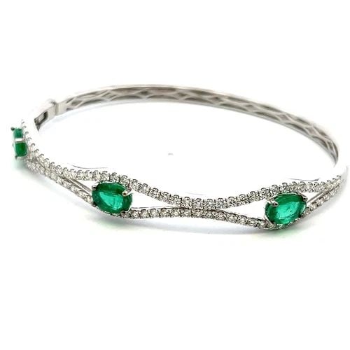 2.94 CARAT ROUND DIAMOND 2.25 CARAT EMERALD WHITE PLATINUM BANGLE BRACELET: 2.94 CARAT ROUND DIAMOND 2.25 CARAT EMERALD WHITE PLATINUM BANGLE BRACELET Title: 2.94 Carat Round Brilliant G VS1 Diamond 2.25 Carat Oval Shape Emerald White Platinum Bangle Bracelet Style: Bangle Me