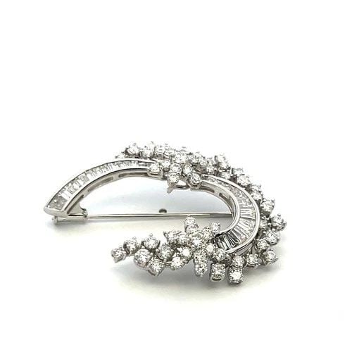 18K YG PIN BROOCH WITH 3.76 CARAT ROUND & TAPERED BAGUETTE SHAPE DIAMONDS (1 of 2)