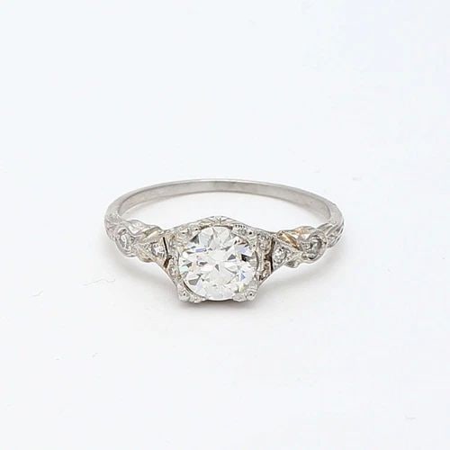 0.88 CARAT CIRCULAR BRILLIANT CUT SHAPE G-SI1 DIAMOND PLATINUM ENGAGEMENT RING (1 of 2)