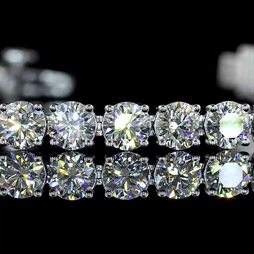 LAB-GROWN 9.28 CARAT ROUND E-F-VS1 DIAMOND 14K WHITE GOLD TENNIS BRACELET: LAB-GROWN 9.28 CARAT ROUND E-F-VS1 DIAMOND 14K WHITE GOLD TENNIS BRACELET LAB-GROWN 9.28 CARAT ROUND E-F-VS1 DIAMOND 14K WHITE GOLD TENNIS BRACELET $5,410.00 PRODUCT DESCRIPTION Title: High-quality Br