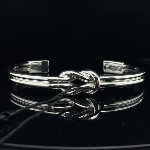 GUCCI LOVEKNOT STERLING SILVER CUFF BRACELET, SIZE 16 (1 of 2)