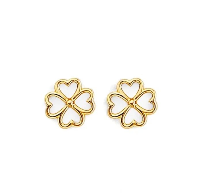 NEW 14K YELLOW GOLD CLOVER PUSH BACK EARRINGS: NEW 14K YELLOW GOLD CLOVER PUSH BACK EARRINGS CLOVER PUSH BACK EARRINGS NEW 14K YELLOW GOLD HEIGHT - 7 mm WIDTH - 7 mm Apx WEIGHT - 0.9 g