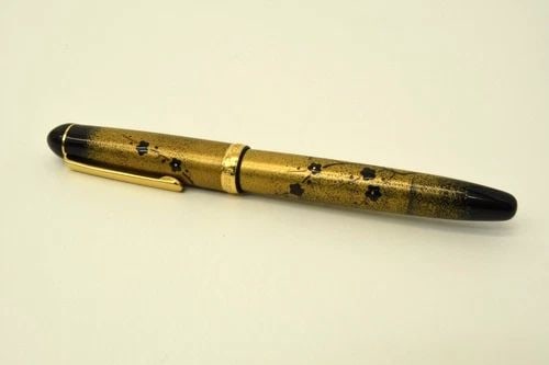 AUTHENTIC JAPANESE MAKI-E FOUNTAIN PEN 3776 PLATINUM LACQUER DESK COLLECTIBLE (1 of 2)