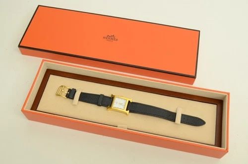 AUTHENTIC HERMES BLACK LEATHER GOLD PLATED H LOGO 20MM WATCH SUNBURST HH1.201 (1 of 2)