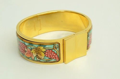 AUTHENTIC HERMES GP BRACELET TWIST LOCK CUFF VINTAGE ENAMEL BANGLE LEAF BERRIES (1 of 2)