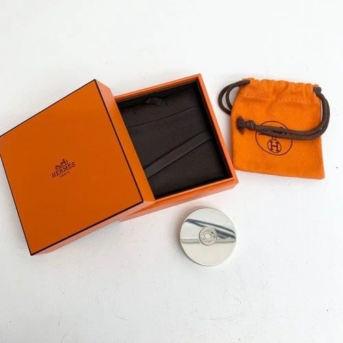 AUTHENTIC HERMES SP PILL CASE SILVER PLATED DISC DISPENSER SP PARTY ACCESSORY (1 of 2)