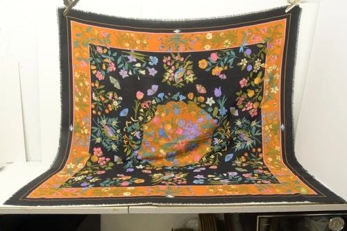 AUTHENTIC GUCCI ORANGE BLACK FRINGE SCARF 90CM WOOL SILK FLORAL FLOWERS (1 of 2)