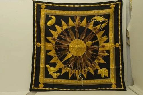 AUTHENTIC HERMES SCARF VINTAGE D'AFRIQUE CUILLERS BLACK 90CM CATY LATHAM SILK: AUTHENTIC HERMES SCARF VINTAGE D'AFRIQUE CUILLERS BLACK 90CM CATY LATHAM SILK D'Afrique Cuillers African Spoons Caty Latham Manufactured: France Height: 90cm (35.4 inch) Width: 90cm (35.4 inch) 100% S