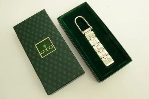 AUTHENTIC GUCCI SILVER PLATED LINK FOLDING LETTER KEYCHAIN ACCESSORY PULL CLIP (1 of 2)