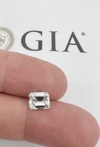 GIA 1.61CT EMERALD CUT NATURAL DIAMOND D COLOR VS1 CLARITY 7.63 X 6.08 X 3.96 MM (1 of 2)