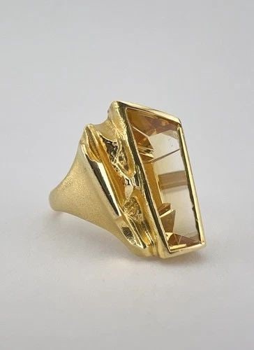 MODERNIST LAPPONIA FINLAND KALEVALA CITRINE MATTE FINISH 18K YELLOW GOLD RING: MODERNIST LAPPONIA FINLAND KALEVALA CITRINE MATTE FINISH 18K YELLOW GOLD RING Vintage Modernist Lapponia Finland Kalevala Citrine Matte Finish 18k Yellow Gold Ring Ring Size: 7.5 - Can Be Resized Tota