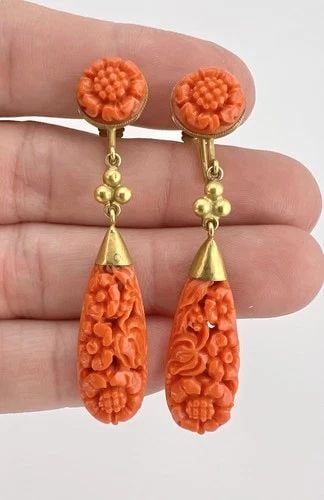 VICTORIAN 14K YELLOW GOLD NATURAL CARVED RED CORAL FLOWER DANGLE EARRINGS 2.25" (1 of 2)