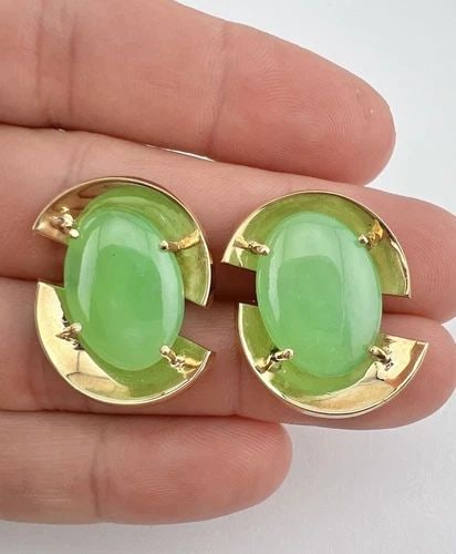 VTG MODERNIST 14K YELLOW GOLD TRANSLUCENT APPLE GREEN JADE POST EARRINGS 15.5G (1 of 2)