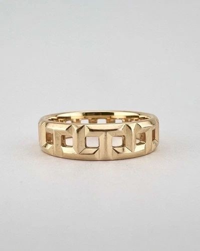 TIFFANY & CO. T TRUE 18K ROSE GOLD 5.25MM BAND RING SIZE 8: TIFFANY & CO. T TRUE 18K ROSE GOLD 5.25MM BAND RING SIZE 8 Tiffany & Co. T True 18k Rose Gold 5.25mm Band Ring Size 8 Brand Name - Tiffany & Co Condition - Pre-Owned Ring Size - 8 Style - Band Base Me