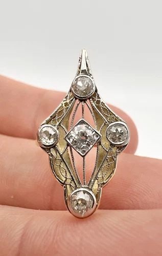 ART DECO 14K YELLOW GOLD PLATINUM TOP .50TCW EUROPEAN CUT DIAMOND FILIGREE RING: ART DECO 14K YELLOW GOLD PLATINUM TOP .50TCW EUROPEAN CUT DIAMOND FILIGREE RING Antique Art Deco 14K Yellow Gold Platinum Top .50tcw European Cut Diamond Filigree Ring Size: 3.75- Can Be Sized To Any 