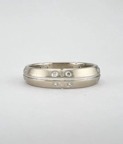 TIFFANY & CO 18K WHITE GOLD ROUND DIAMOND STREAMERICA 5MM WEDDING BAND SIZE 9: Tiffany & Co 18K White Gold Round Diamond Streamerica 5mm Wedding Band Size 9 Ring Size: 9 - Can Be Re Sized Weight is 6.1 Grams on my scale Metal: 18k White Gold Ring is Around 5mm Wide Amazing High-