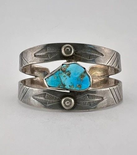 RARE OLD 1930'S NAVAJO COIN SILVER INGOT NATURAL TURQUOISE STAMPED CUFF BRACELET (1 of 2)