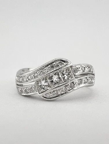 FINE 18K WHITE GOLD .64CT PRINCESS & ROUND CUT DIAMOND BYPASS WOMEN'S BAND RING (1 of 2)