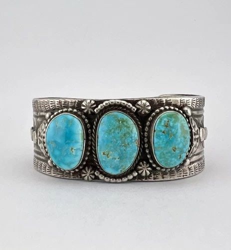 GILBERT TOM NAVAJO STERLING SILVER WEBBED KINGMAN TURQUOISE CUFF BRACELET 100.3G (1 of 2)