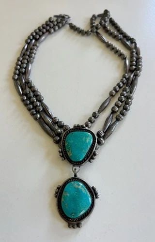 NAVAJO STERLING SILVER FOX TURQUOISE 3 STRAND BENCH BEAD COLLAR DANGLE NECKLACE: NAVAJO STERLING SILVER FOX TURQUOISE 3 STRAND BENCH BEAD COLLAR DANGLE NECKLACE Vtg Navajo Sterling Silver Fox Turquoise 3 Strand Bench Bead Collar Dangle Necklace MEASUREMENTS: Necklace measures 23.5
