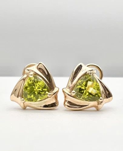 DESIGNER 14K YELLOW GOLD NATURAL TRILLION CUT PERIDOT OMEGA BACK POST EARRINGS (1 of 2)