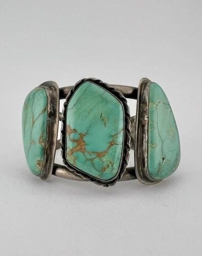 VTG NAVAJO STERLING SILVER HIGH GRADE ROYSTON TURQUOISE 3 STONE CUFF BRACELET: Vtg Navajo Sterling Silver High Grade Royston Turquoise 3 Stone Cuff Bracelet Cuff is Around 5 3/8" tip to Tip and has a 1 1/4" Wide Adjustable Gap Face of The Cuff Is 1 3/4" At Its Widest Point Weigh