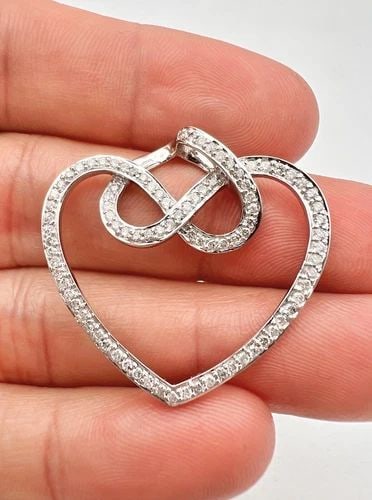 DESIGNER FINE 14K WHITE GOLD 1.00TCW DIAMOND & INFINITY HALO HEART LOVE PENDANT: DESIGNER FINE 14K WHITE GOLD 1.00TCW DIAMOND & INFINITY HALO HEART LOVE PENDANT Designer Fine 14K White Gold 1.00tcw Diamond & Infinity Halo Heart Love Pendant Size: 1 1/4" Tall By Over 1 1/4" Wide Me