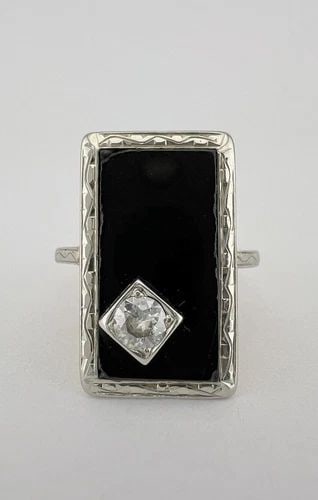 ART DECO 14K YELLOW GOLD PLATINUM TOP OLD CUT DIAMOND BLACK ONYX RECTANGLE RING: ART DECO 14K YELLOW GOLD PLATINUM TOP OLD CUT DIAMOND BLACK ONYX RECTANGLE RING Art Deco 14K Yellow Gold Platinum Top Old Cut Diamond Black Onyx Rectangle Ring Size: 4.5 - Can Be Sized Without Damagin