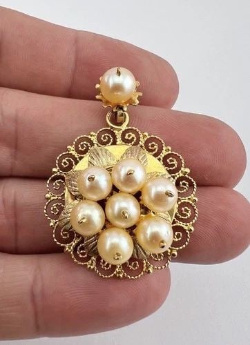 ANTIQUE VICTORIAN ETRUSCAN YELLOW GOLD & PEARL FILIGREE ROUND PENDANT (1 of 2)