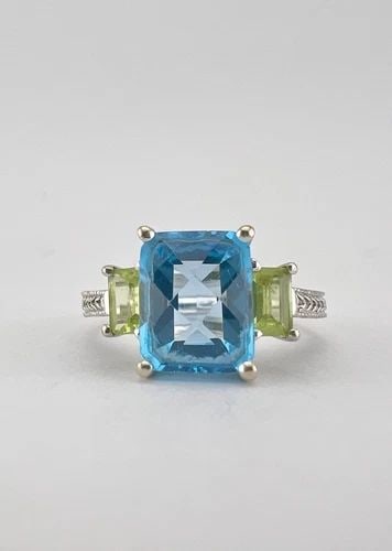 BH BY EFFY 14K WHITE GOLD & NATURAL BLUE TOPAZ & GREEN PERIDOT ENGRAVED RING: BH BY EFFY 14K WHITE GOLD & NATURAL BLUE TOPAZ & GREEN PERIDOT ENGRAVED RING BH By Effy 14k White Gold & Natural Blue Topaz & Green Peridot Engraved Ring Ring Size: 10 - Can Be Resized Metal: 14k Whit