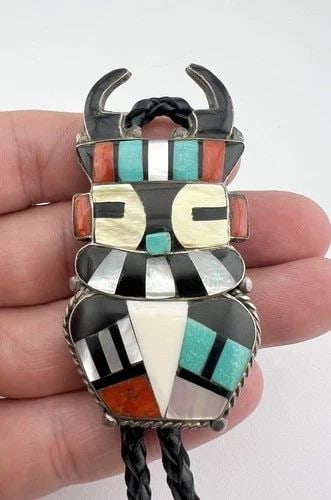 EARLY ANTHONY & RITA EDAAKIE ZUNI STERLING SILVER ANTELOPE KACHINA BOLO TIE (1 of 2)