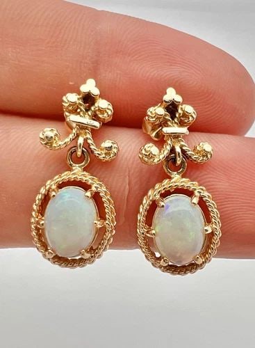 ANTIQUE ETRUSCAN 14K YELLOW GOLD AUSTRALIAN FIRE BOULDER OPAL DANGLE EARRINGS (1 of 2)