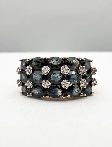 DESIGNER 10K YELLOW GOLD NATURAL 4.50CT BLUE SAPPHIRE & DIAMOND CLUSTER RING: Designer 10k Yellow Gold Natural 4.50ct Blue Sapphire & Diamond Cluster Ring Size: 5.5 - Can be Resized Weight is 4.3 Grams on my scale Metal: 10k Yellow Gold - Tested And Confirmed Amazing Natural 4.
