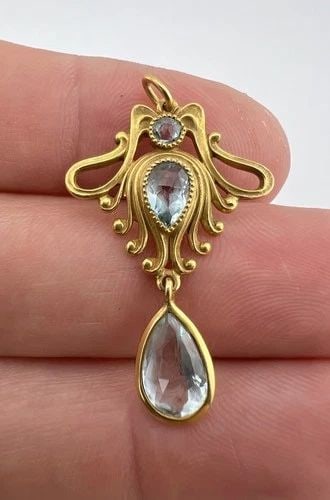 ANTIQUE ART NOUVEAU 14K YELLOW GOLD OLD CUT LIGHT BLUE GEMSTONE LAVALIER PENDANT: ANTIQUE ART NOUVEAU 14K YELLOW GOLD OLD CUT LIGHT BLUE GEMSTONE LAVALIER PENDANT Antique Art Nouveau 14k Yellow Gold Old Cut Light Blue Gemstone LAVALIER Pendant Size: Just Under 1 1/2" Tall With Bail